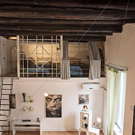 Lägenhet Splendido Loft Nel Cuore Antico