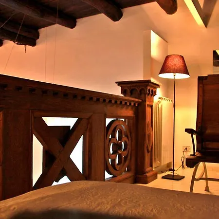 Splendido Loft Nel Cuore Antico Lägenhet